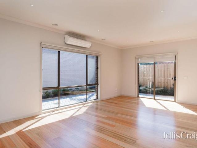 Well Appointed Home Close to Transport, Shops & Schools