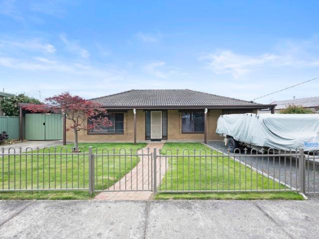 Well Built Brick Veneer Home in Popular Sebastopol