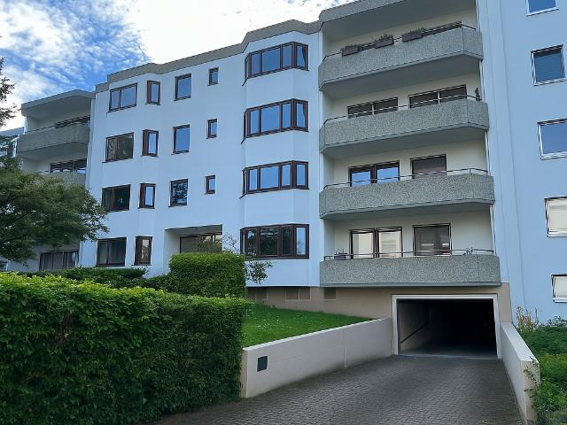 Well designed 3 room apartment with balcony and elevator in Bonn Ippendorf