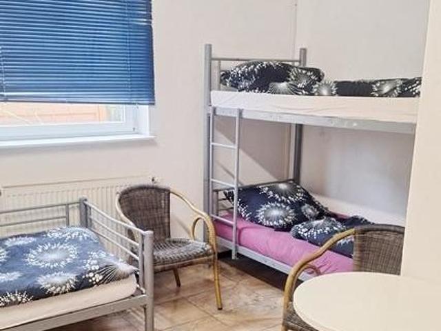 Well groomed company apartments up to 18 people, rent including TAX