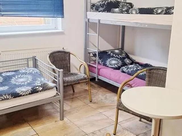 Well groomed company apartments up to 18 people, rent including TAX