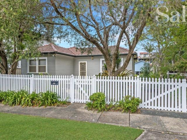 Well Kept Home in Peaceful Setting