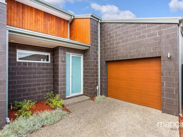 WELL KEPT, IN CLOSE PROXIMITY TO THE BEACH