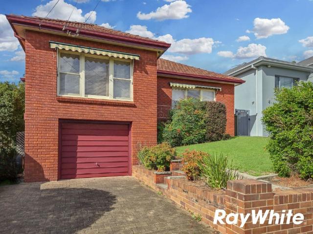 Well kept Three Bedroom House