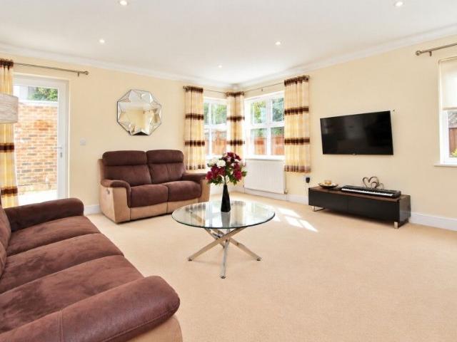 Well Lane, Woking 3 bedrooms Property for lettings Seymours