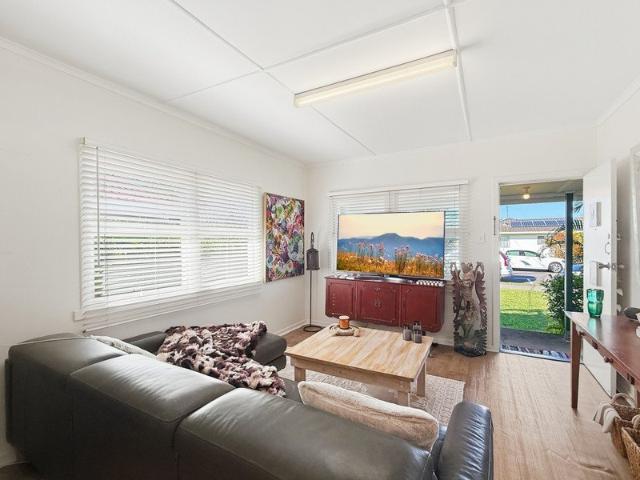 Well Located 1 Bedroom Property