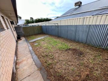Well Located 2 Bedroom Unit in Salisbury