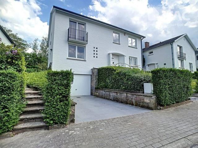 Well located 4 bedroom Villa