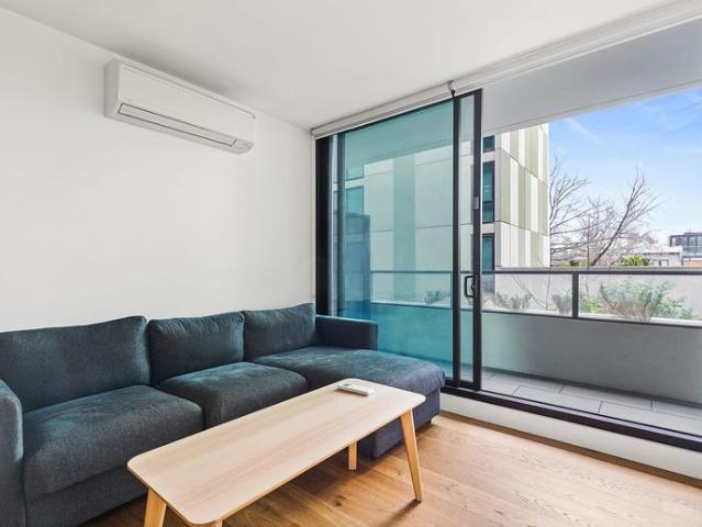 Well Located Apartment in the Heart of West Melbourne