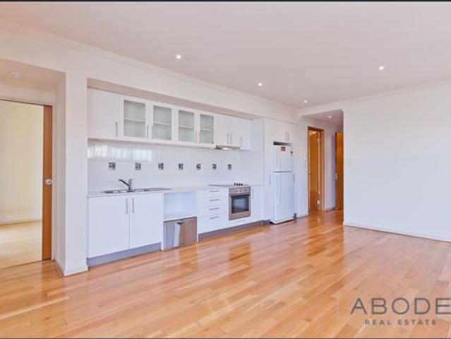 WELL LOCATED APARTMENT THAT TICKS ALL OF THE BOXES!