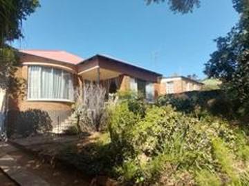 well located family home in kensington