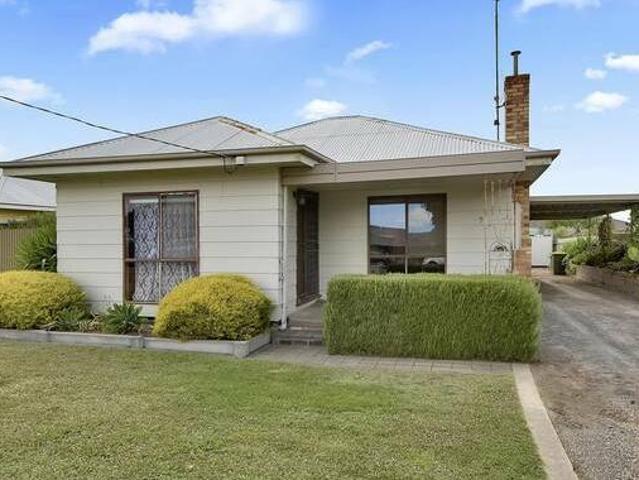 Well Located Home For The First Home Buyer