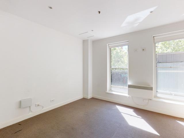 Well Located Studio in the Heart of Carlton
