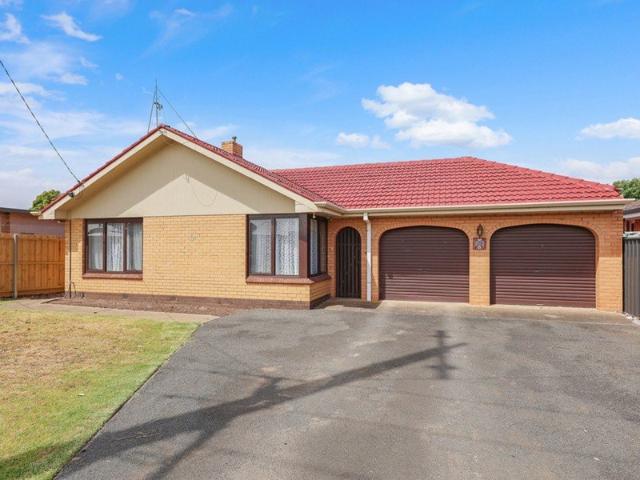 WELL LOCATED WARRNAMBOOL BEAUTY
