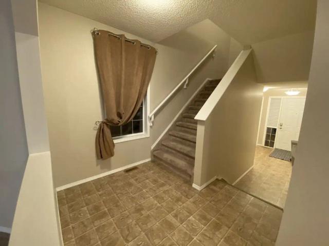 Well located townhouse for May 1 — 2 Bedrooms+ Den Townhouse