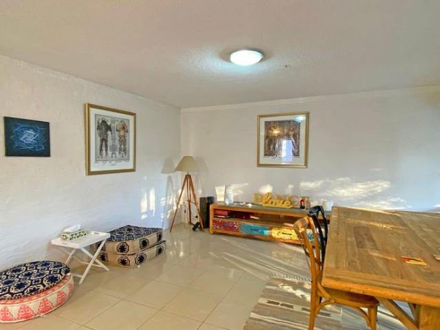 WELL LOCATED TOWNHOUSE