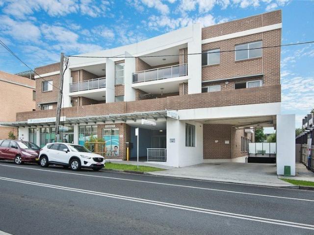 Well Located Two Bedroom Unit!