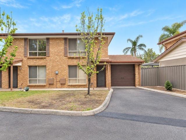 Well Located Two Bedroom Unit Close to Tea Tree Plaza