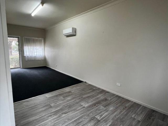 WELL LOCATED UNIT