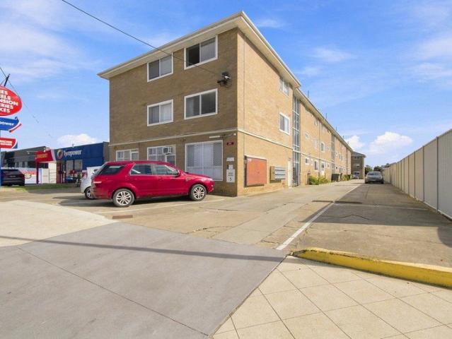 Well located unit ideal investment