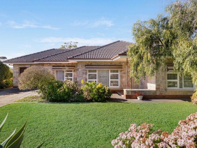 Well Loved Family Home on a Generous Allotment!