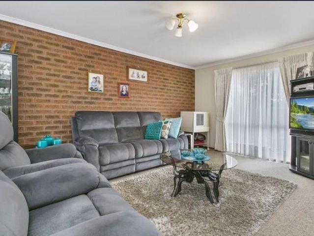 Well Positioned 2 Bedroom Unit in Sunbury