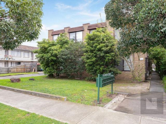 Well positioned ground floor apartment