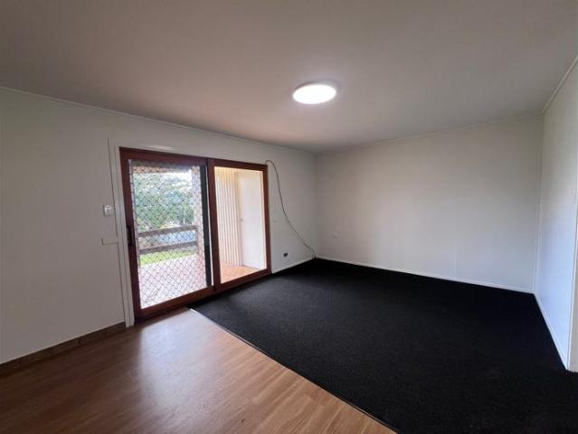 Well‑Positioned Family Home Close to Town