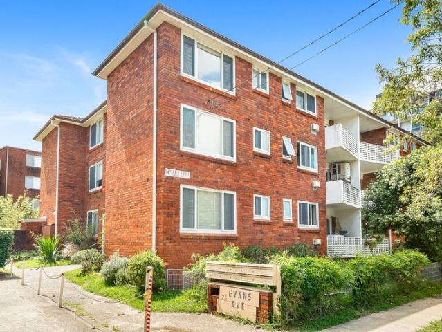 Well Present Apartment In A Sought After Location