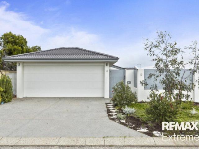 WELL PRESENTED 4 X 2 IN A CONVENIENT HEATHRIDGE LOCATION