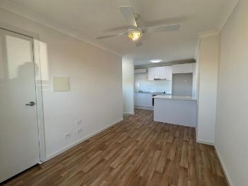 WELL PRESENTED 1 BEDROOM TOWNHOUSE IN A CONVENIENT LOCATION