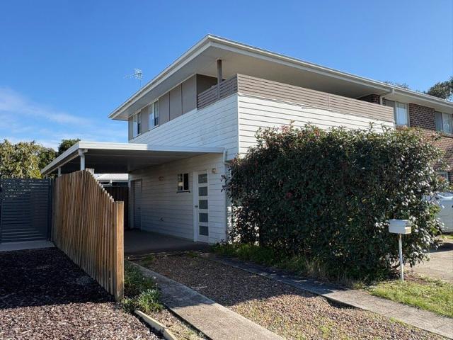 WELL PRESENTED 1 BEDROOM TOWNHOUSE IN A CONVENIENT LOCATION