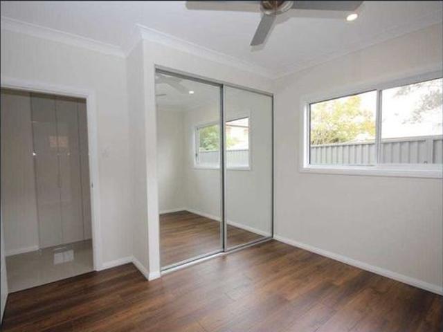Well Presented 2 Bedroom Granny Flat in Convenient Location