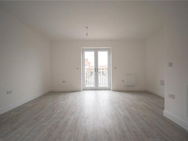 Well presented 2 bedroom maisonette to rent at the Springstead Village development located to the east of the City. Allocated parking. Electric heating. Unfurnished