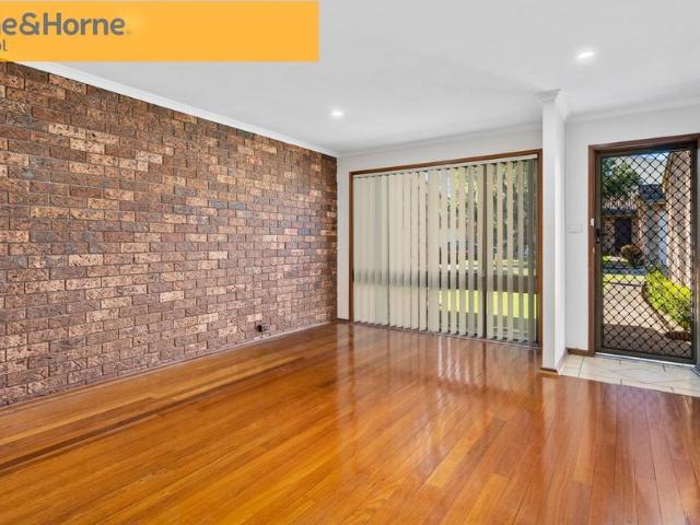 Well Presented 2 Bedroom Villa!