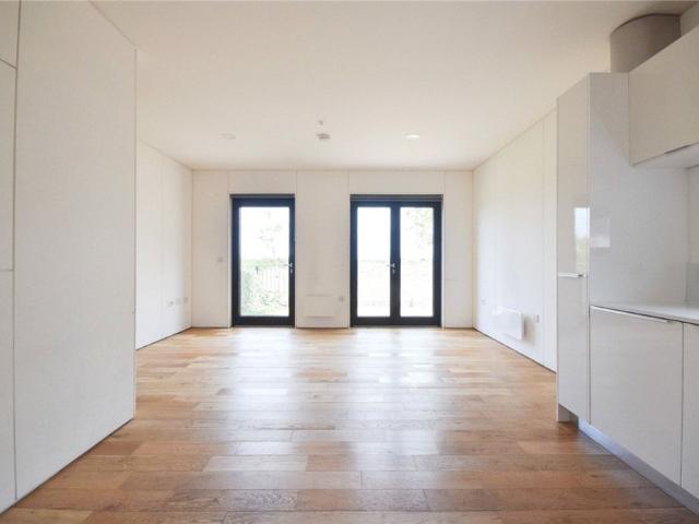 Well presented 3/4 bedroom semi detached house situated within the growing community of Northstowe. Allocated parking. Highly efficient electric heating. Unfurnished