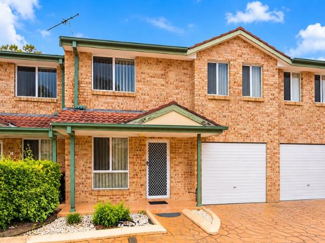 Well Presented 3 Bedroom Townhouse