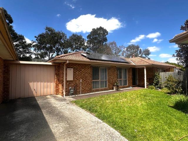 WELL PRESENTED 3 BEDROOM UNIT IN NARRE WARREN!