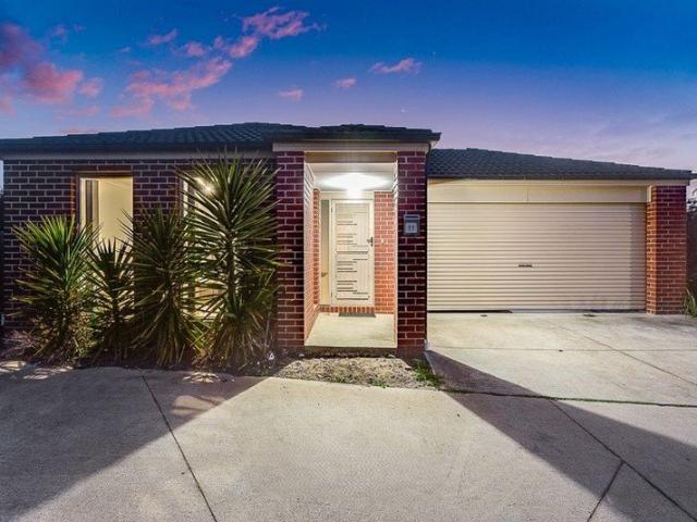 Well Presented Three Bedroom Unit in Prime Cranbourne Location!