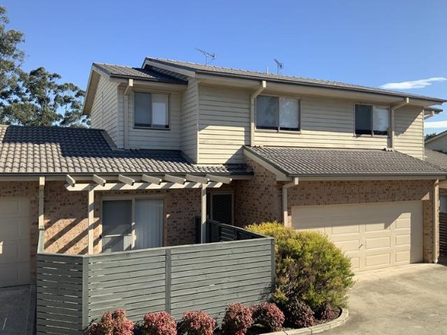 Well Presented Townhouse in Convenient Location!