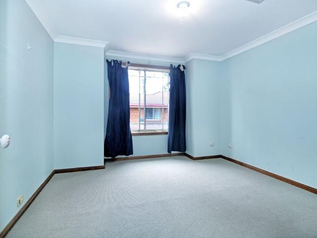 Well Presented Townhouse In Great Location!