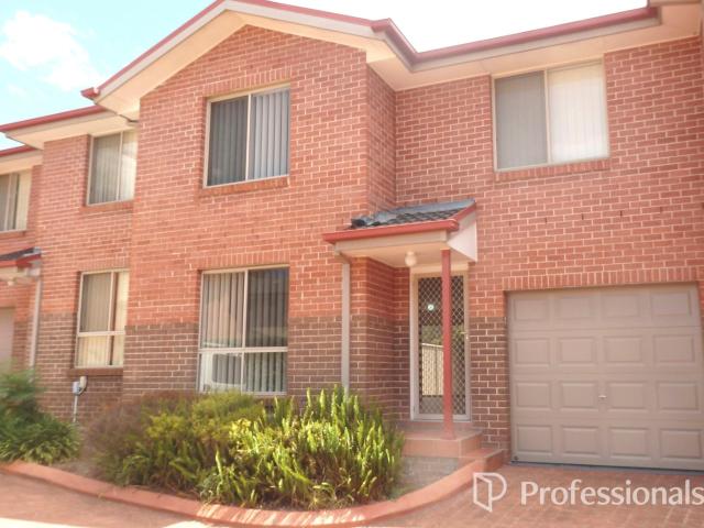 WELL PRESENTED TOWNHOUSE IN PRIME LOCATION!