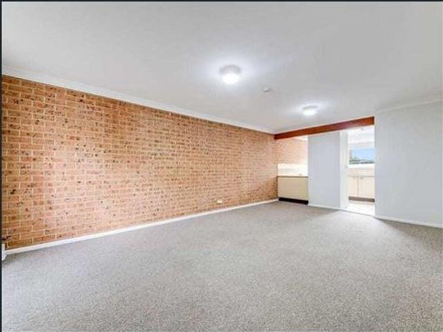 Well presented two bedroom townhouse