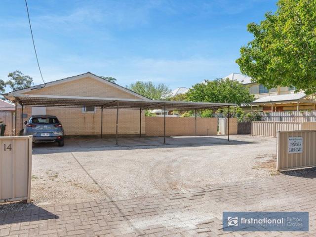 WELL PRESENTED TWO BEDROOM UNIT OFFERING A GREAT LIFESTYLE