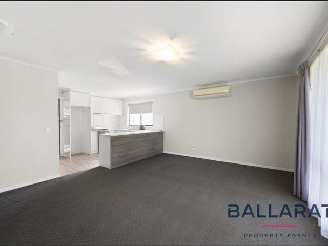 Well Presented Two Bedroom Unit in Convenient Location!