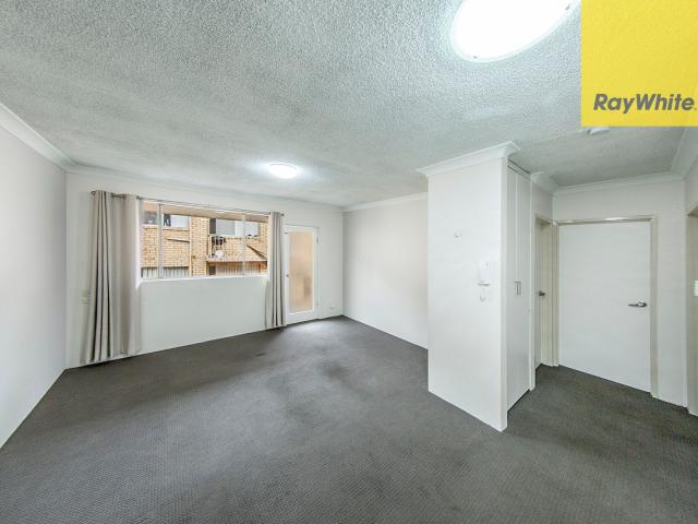 Well Presented Two Bedroom Unit in Prime Harris Park Location