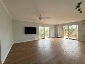 Well Presented Two Bedroom unit with Flexible Lower Level Space