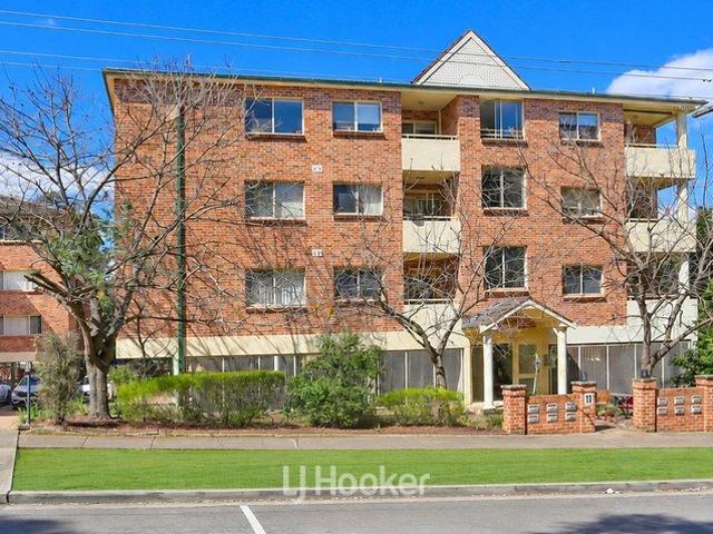 Well Presented Two Bedroom Unit