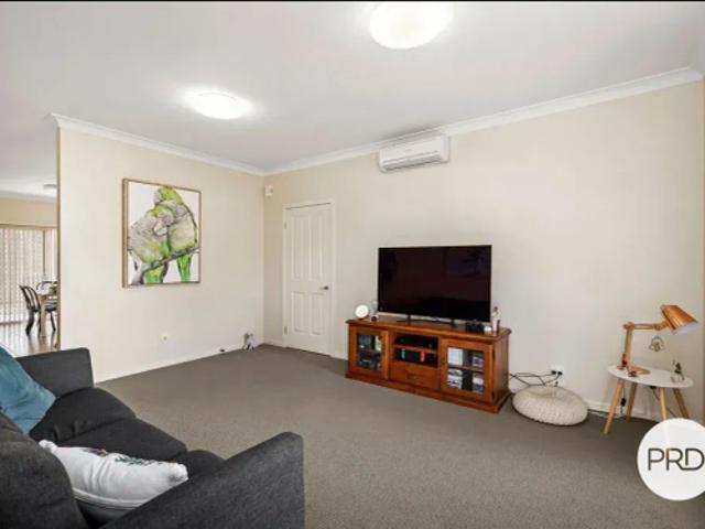 Well Presented Two Bedroom Unit