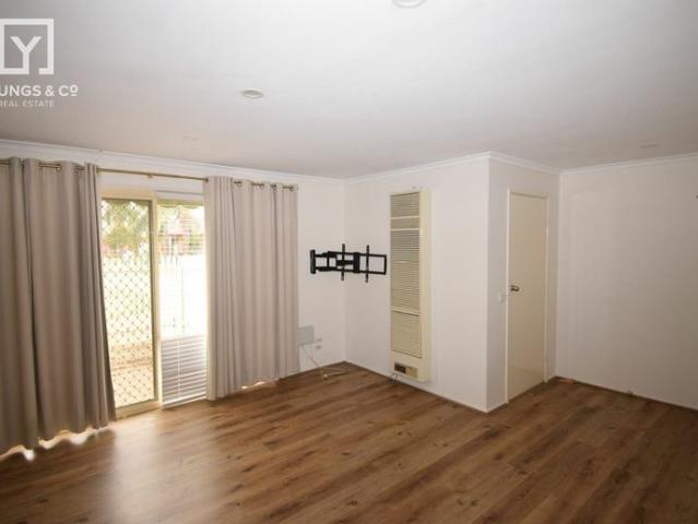WELL PRESENTED TWO BEDROOM UNIT